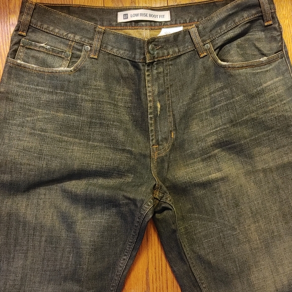 Men's Gap Jeans - Picture 2 of 3